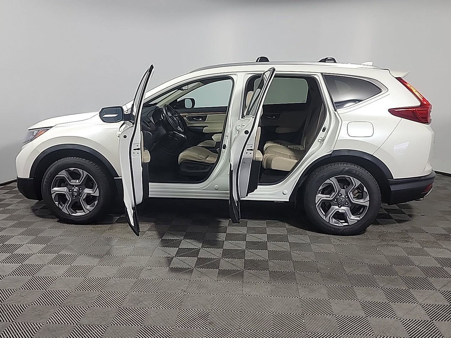 Used 2017 Honda CR-V EX-L image 16