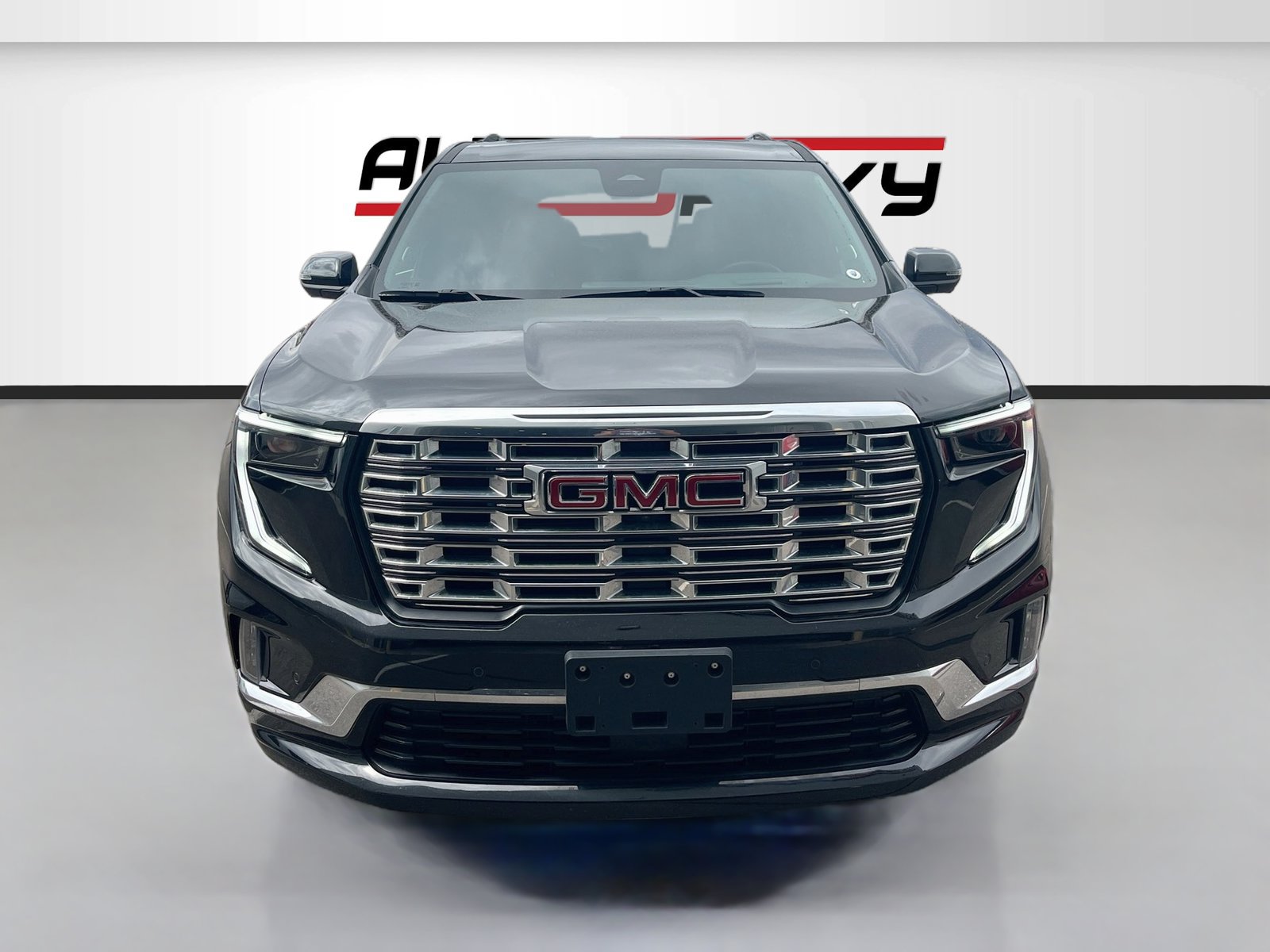 Used 2024 GMC Acadia Denali w/ Super Cruise Package AWD/4WD image 2