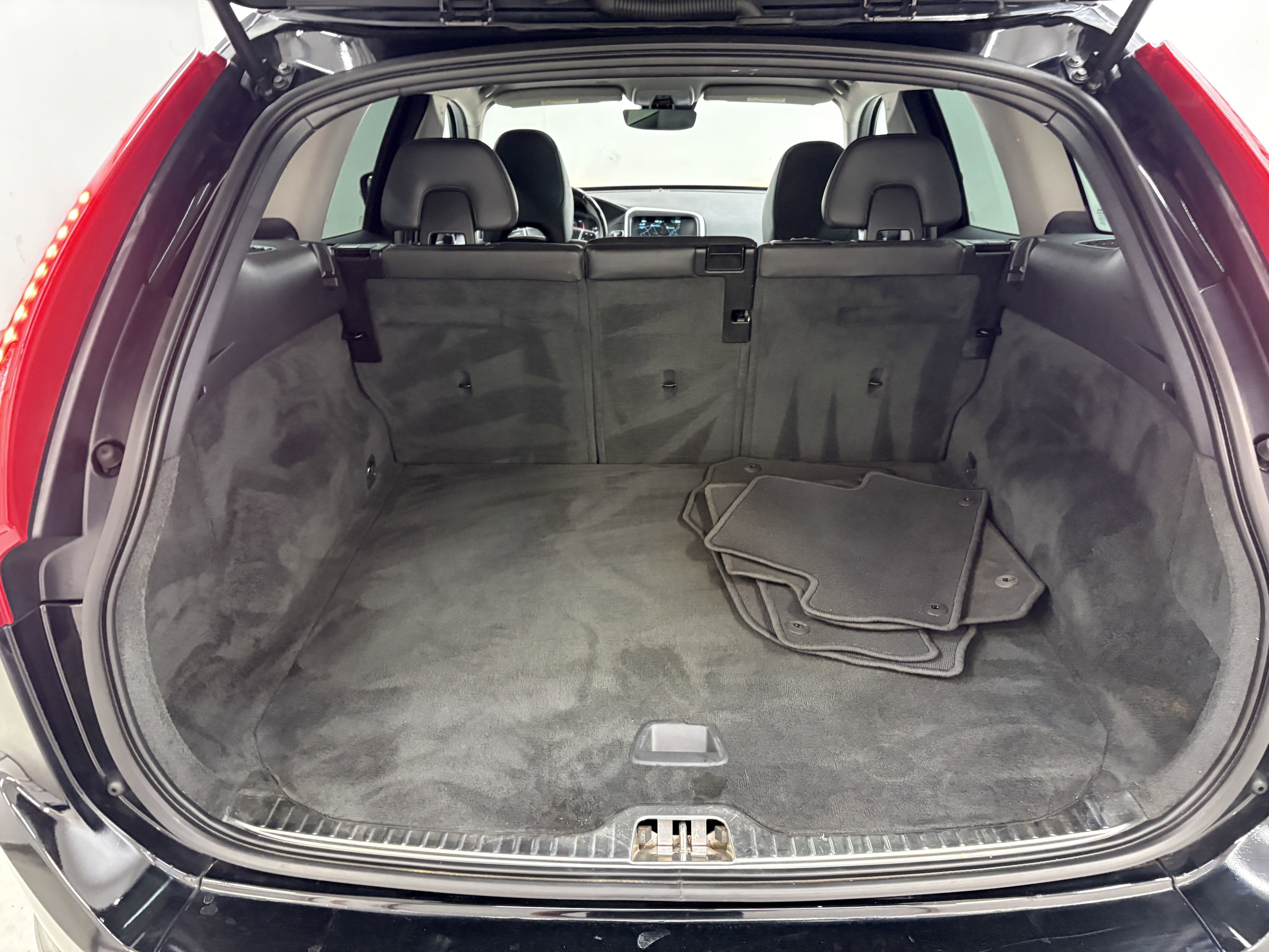 Used 2016 Volvo XC60 T5 Premier FWD image 9