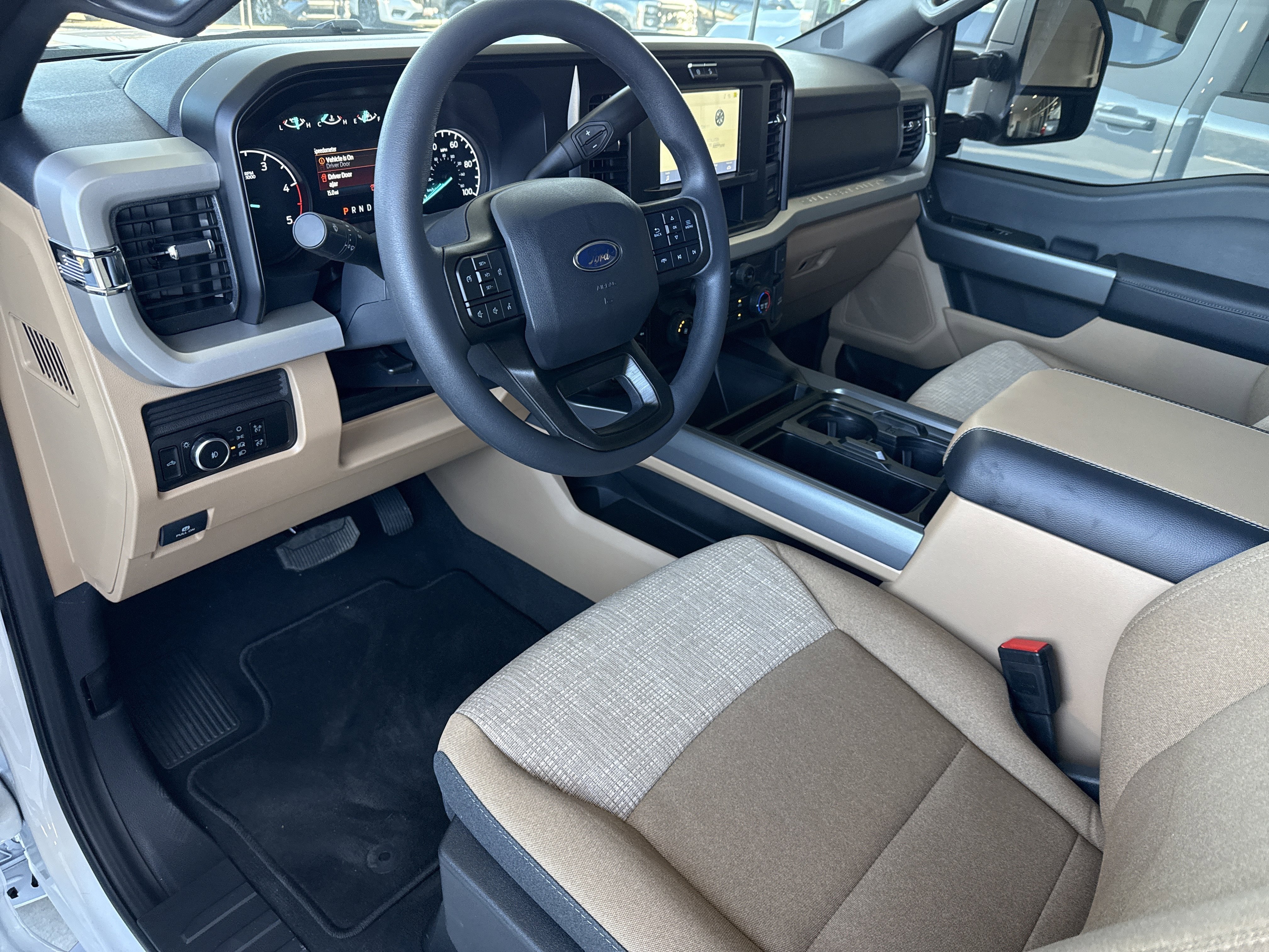 New 2026 Ford F350 XLT w/ FX4 Off-Road Package image 19