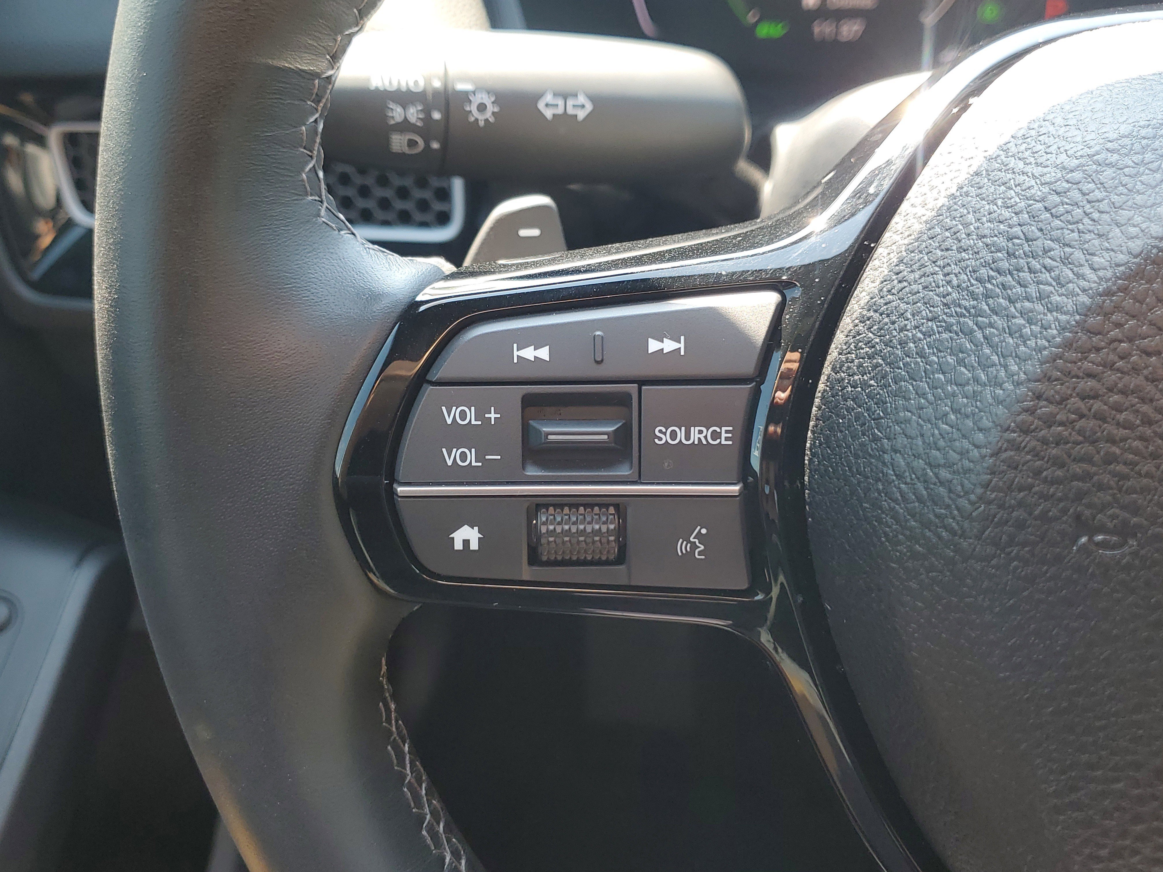 Used 2025 Honda Civic Sport image 25