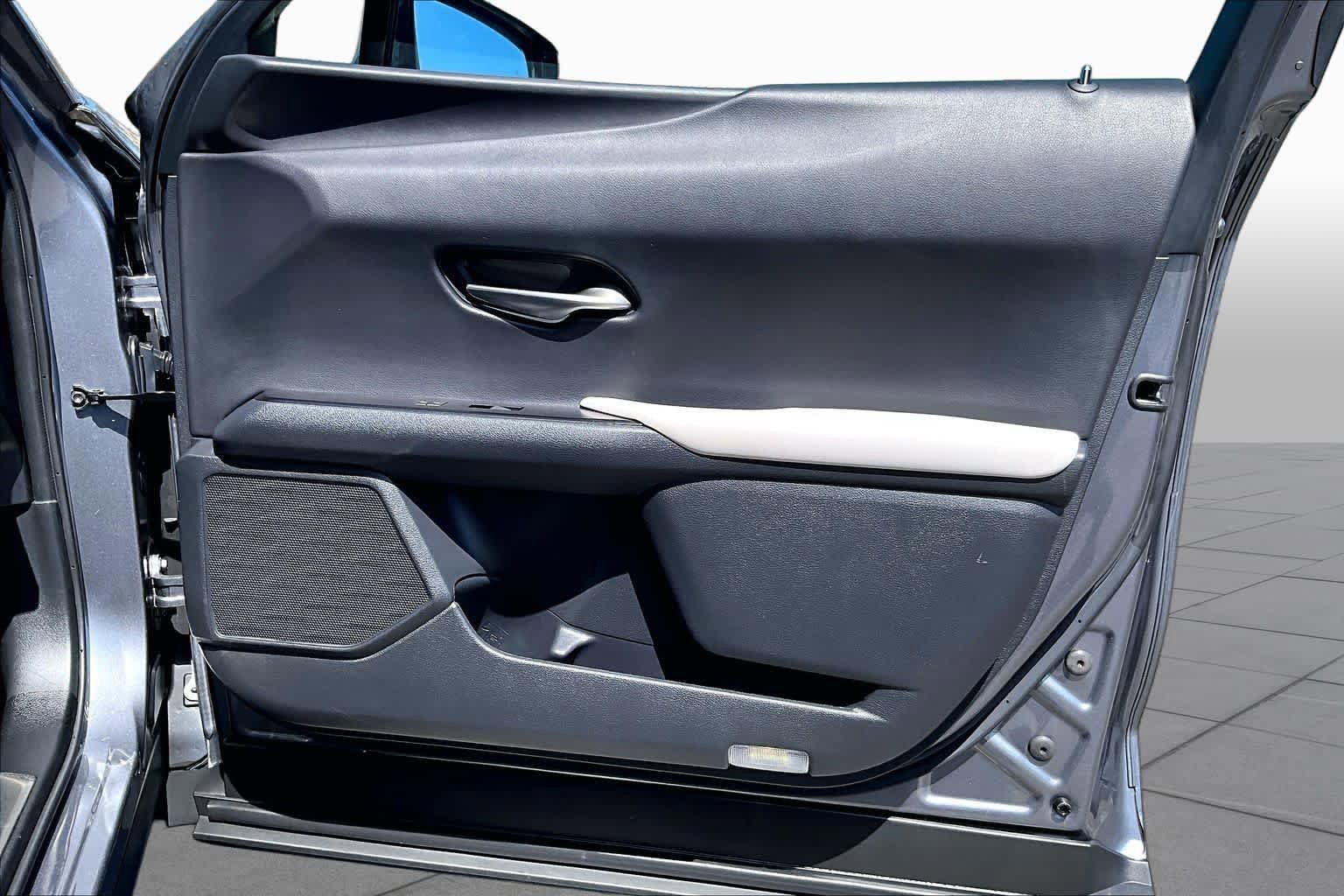 Used 2019 Lexus UX 250h w/ Premium Package AWD/4WD image 21