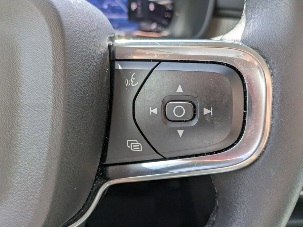 Certified 2023 Volvo XC40 B5 Plus w/ Driver Assist Package image 26