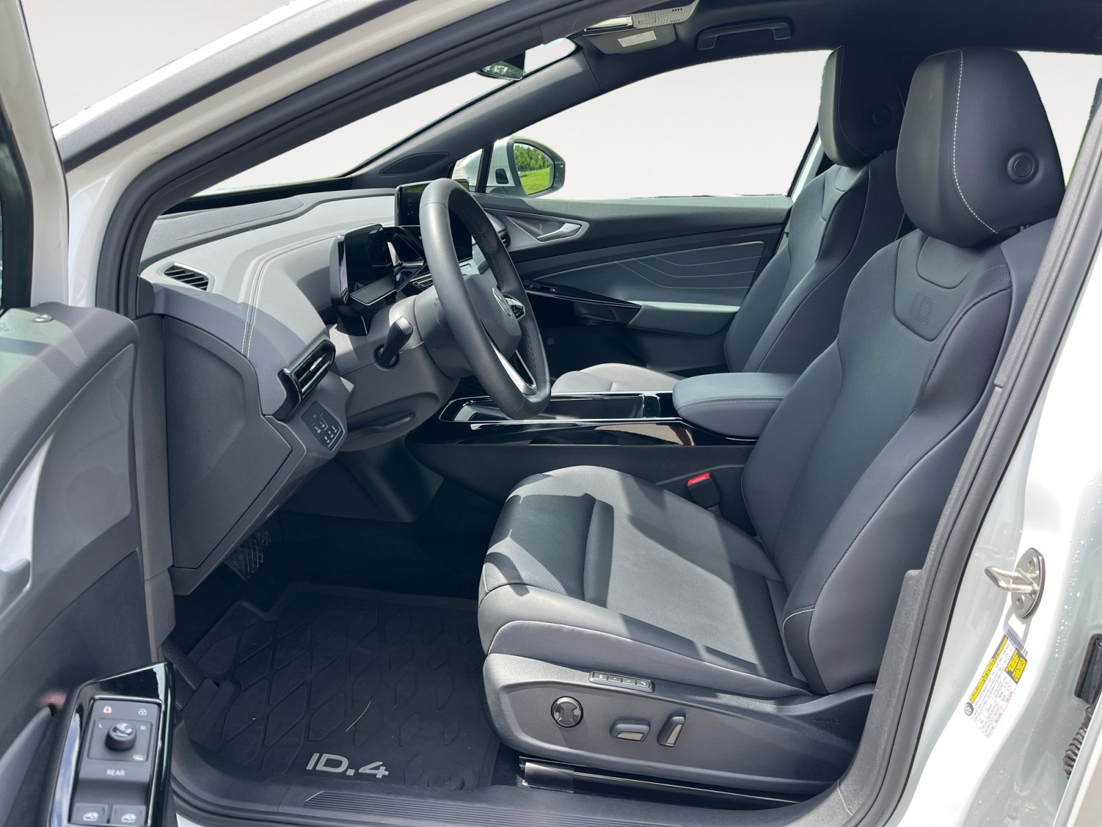 Certified 2023 Volkswagen ID.4 Pro S AWD/4WD image 9