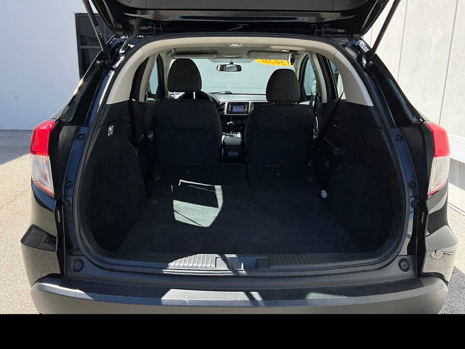 Used 2020 Honda HR-V LX image 10