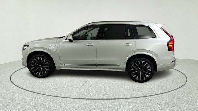 New 2026 Volvo XC90 T8 Plus w/ Protection Package AWD/4WD image 4