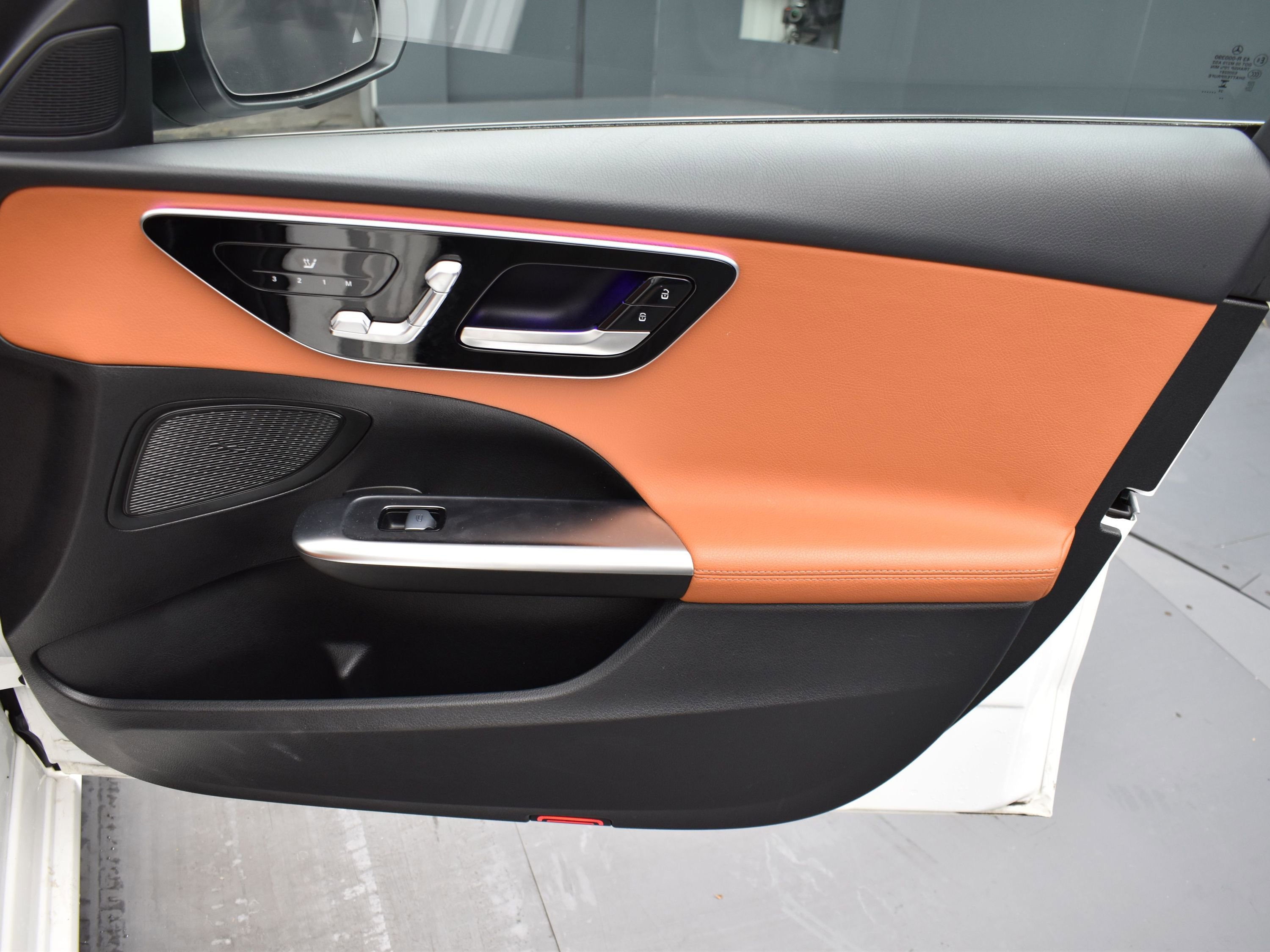 Used 2025 Mercedes-Benz C 300 4MATIC Sedan image 6