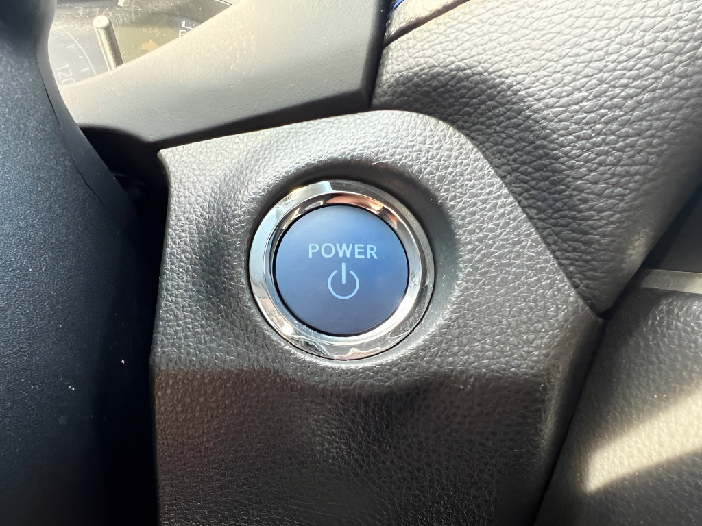 Used 2022 Toyota RAV4 XSE AWD/4WD image 23