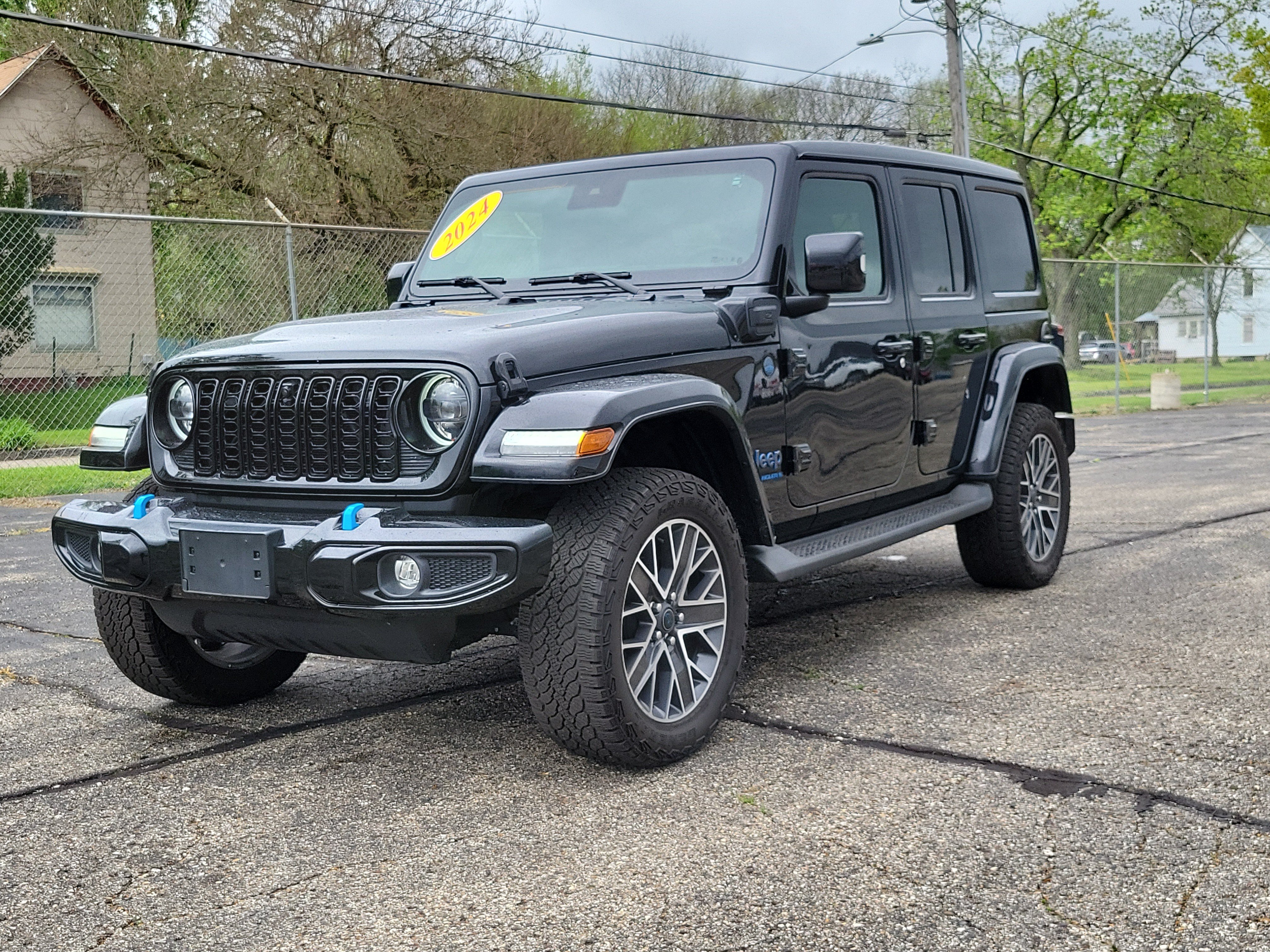 Used 2024 Jeep Wrangler High Altitude AWD/4WD image 2