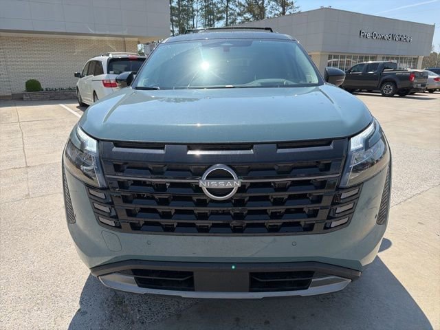 New 2026 Nissan Pathfinder Platinum image 3