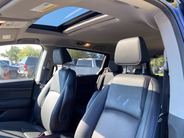 Used 2024 Honda Odyssey EX-L image 2