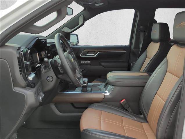 Used 2024 Chevrolet Silverado 1500 High Country image 9