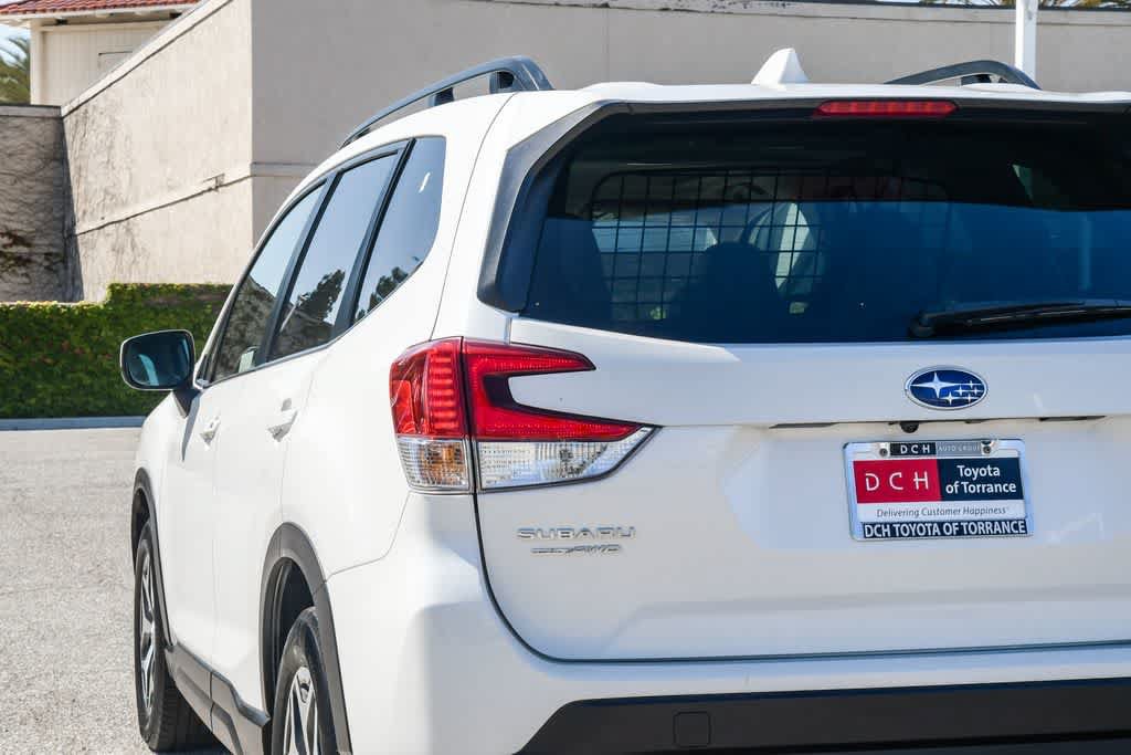 Used 2023 Subaru Forester Premium AWD/4WD image 6