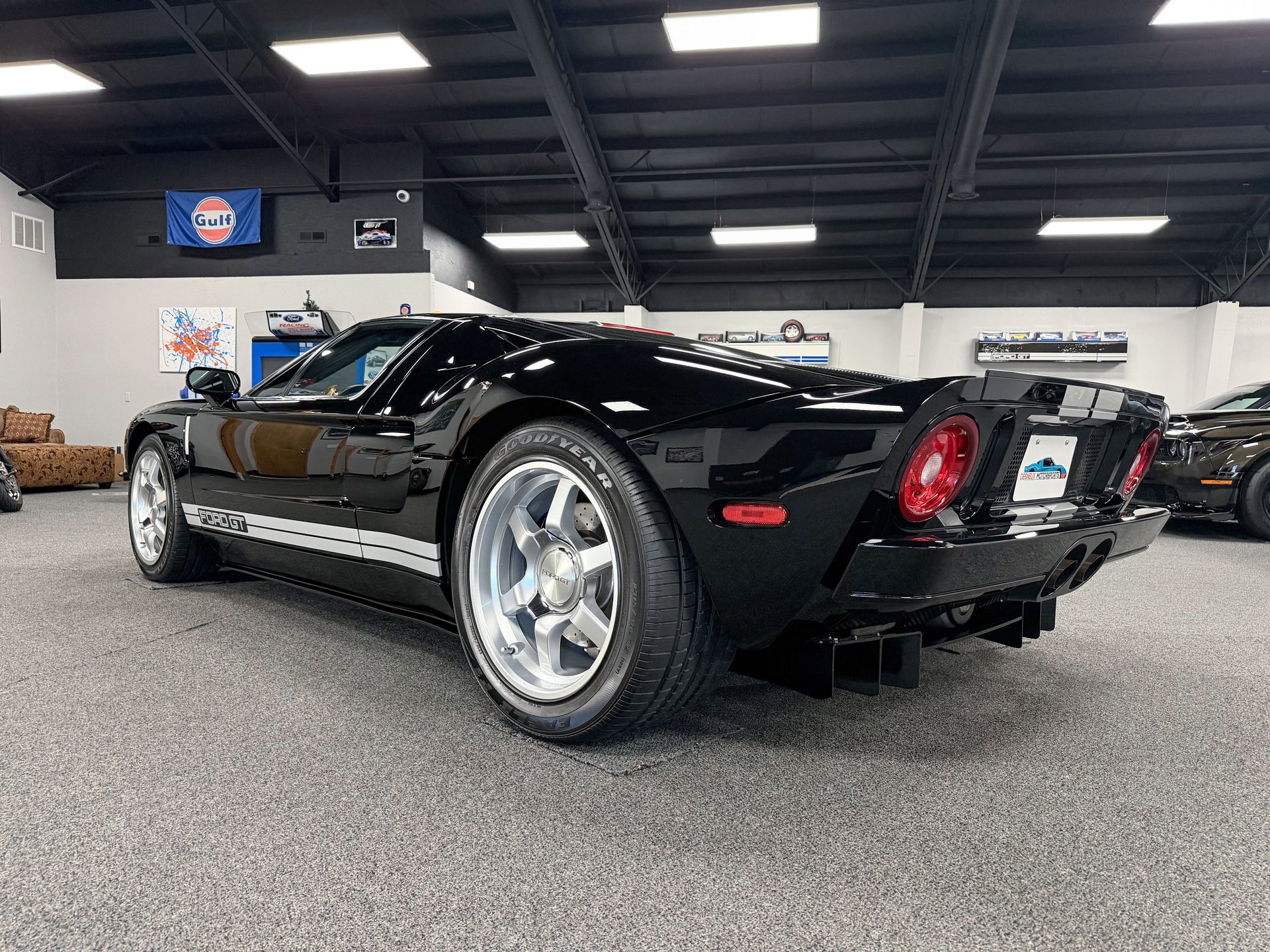 Used 2005 Ford GT image 33