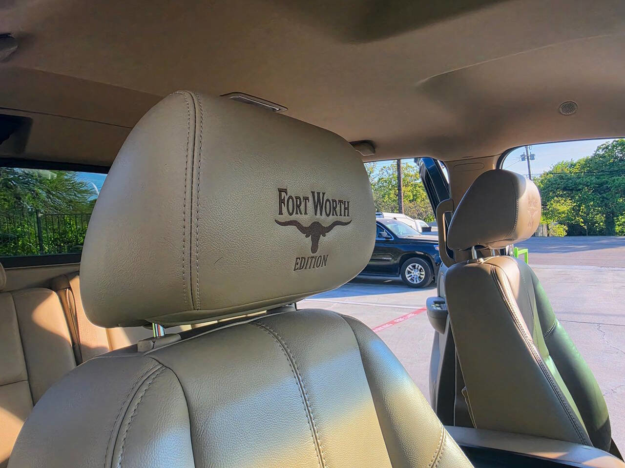 Used 2012 Chevrolet Avalanche LT w/ Texas Edition image 30