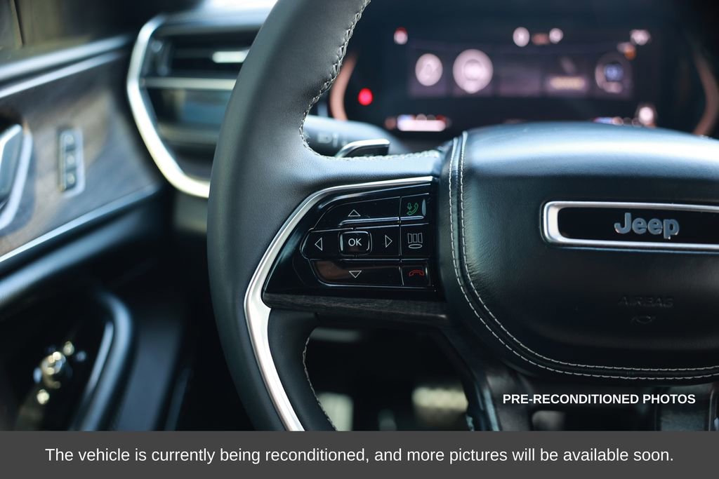 Used 2023 Jeep Grand Cherokee Overland w/ Rear Seat Video Group I image 21