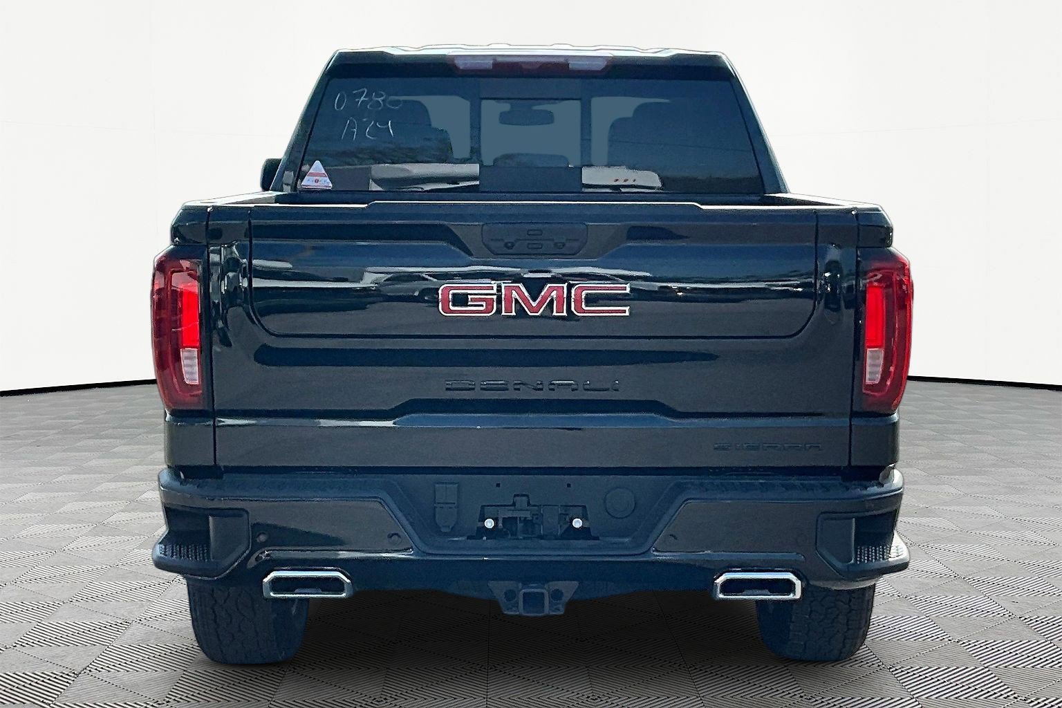 New 2026 GMC Sierra 1500 Denali w/ LPO, Black Badging Package AWD/4WD image 4