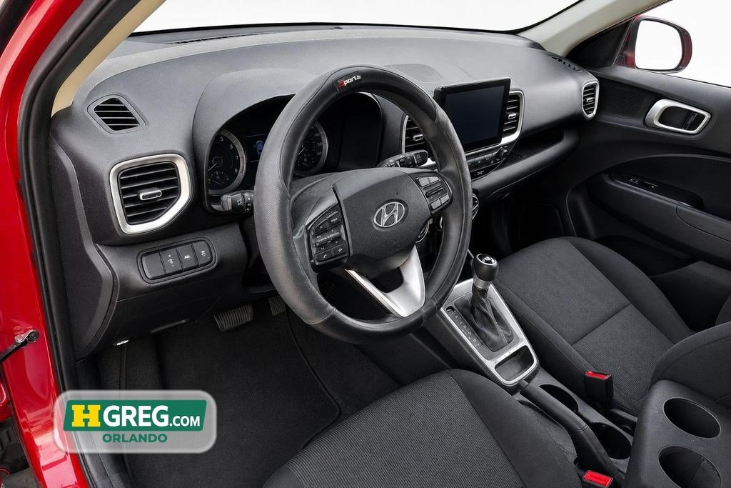Used 2021 Hyundai Venue SE w/ Cargo Package FWD image 8