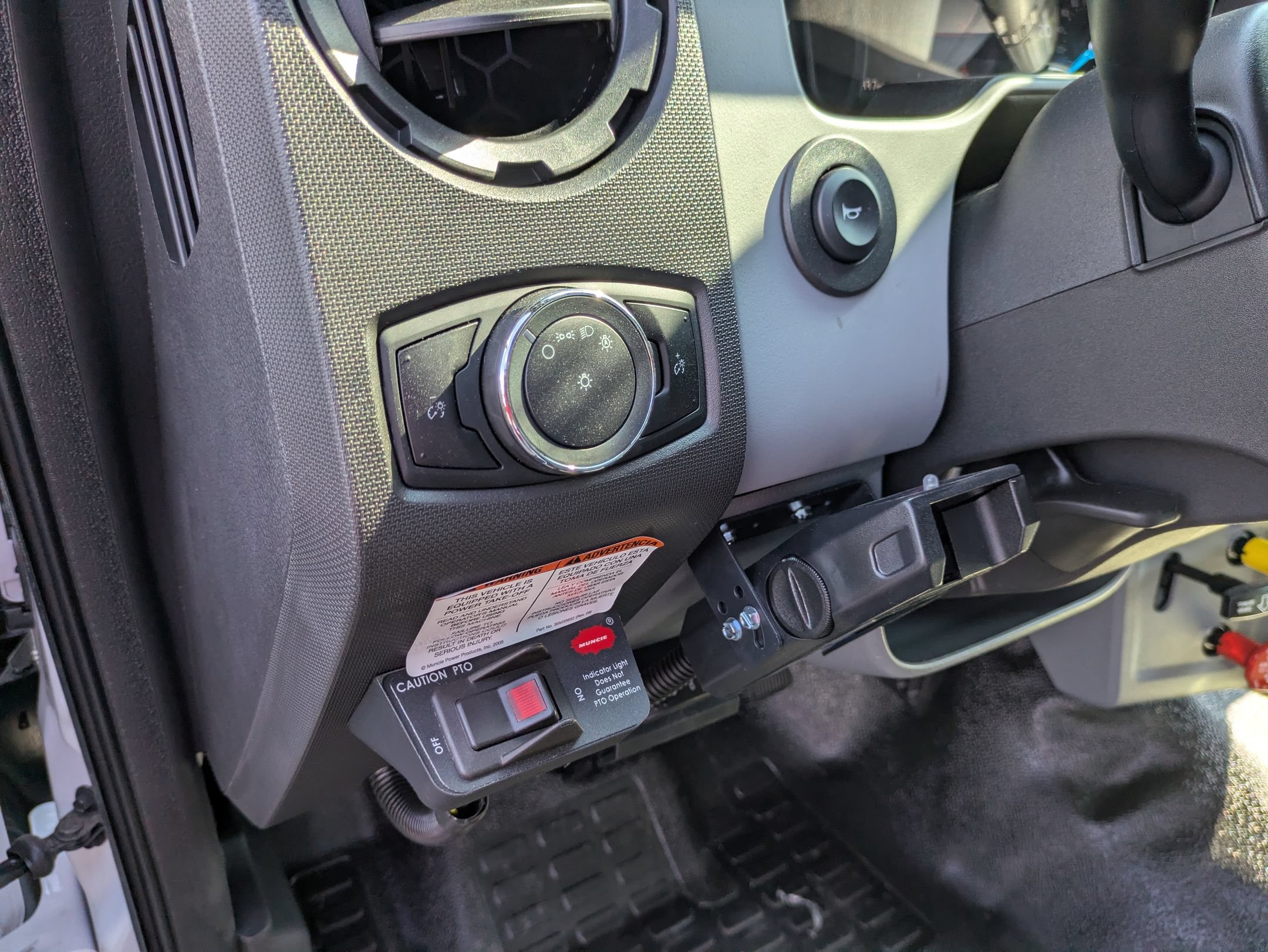 New 2027 Ford F750 2WD Regular Cab Super Duty image 18