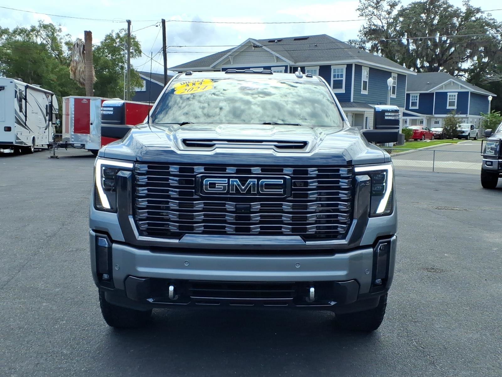 Used 2024 GMC Sierra 2500 Denali Ultimate AWD/4WD image 8