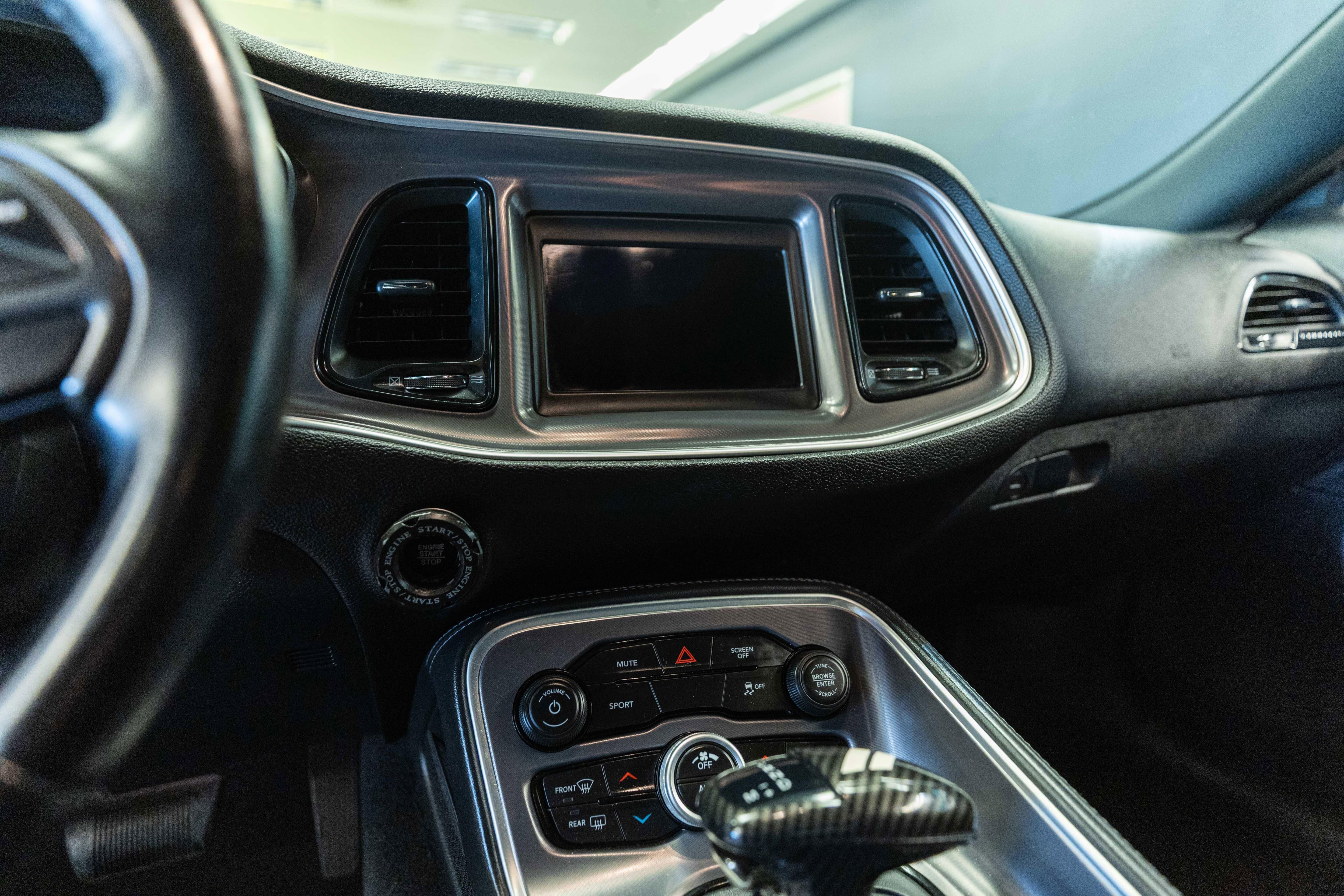 Used 2019 Dodge Challenger SXT RWD image 11