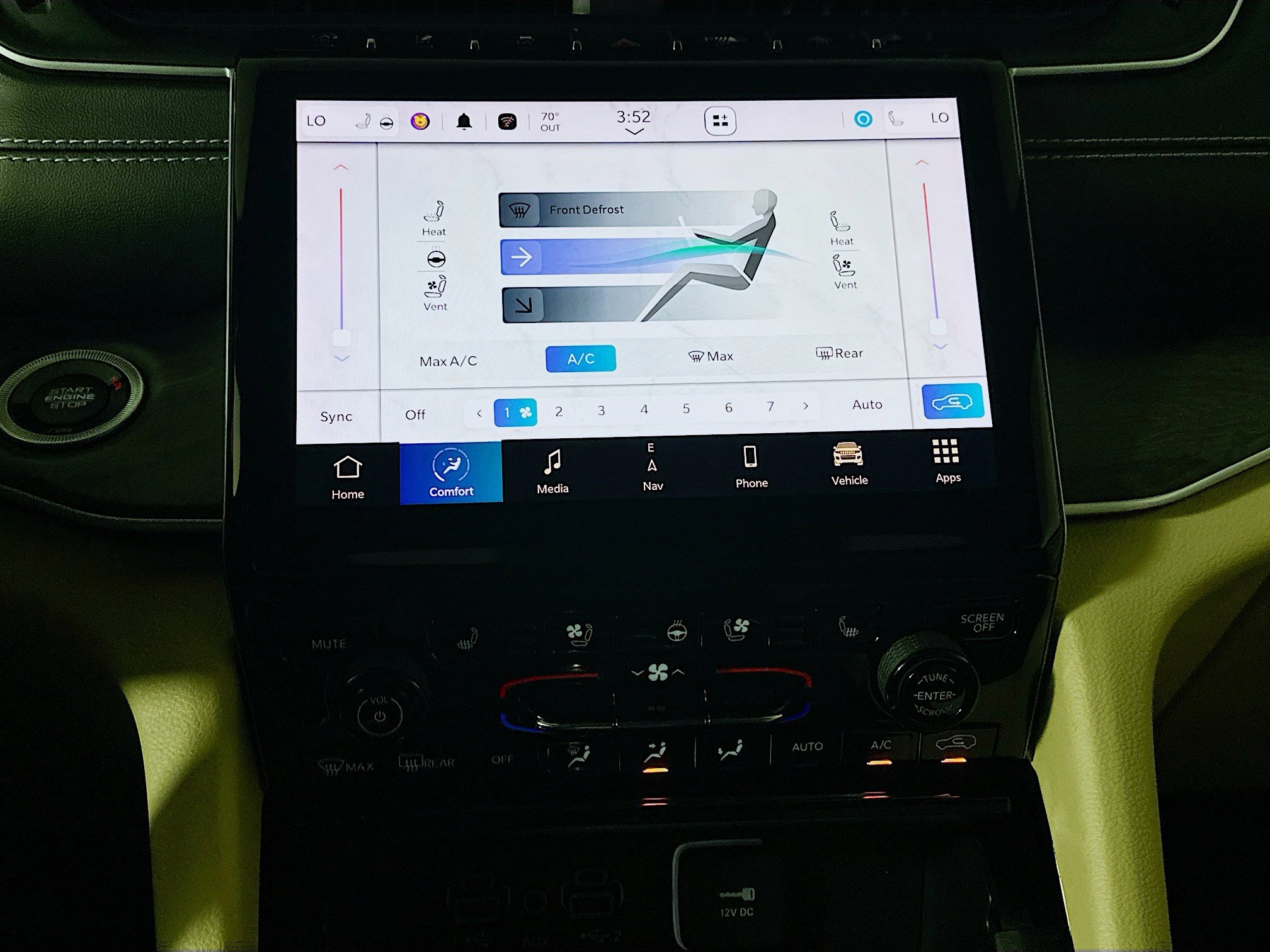 Used 2023 Jeep Grand Cherokee Limited w/ Luxury Tech Group II image 24