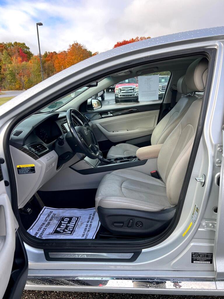 Used 2016 Hyundai Sonata Limited w/ Option Group 04 image 7