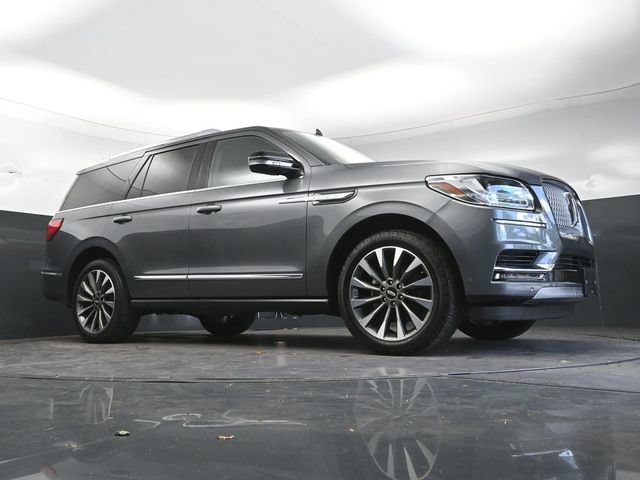 Used 2021 Lincoln Navigator Reserve w/ Luxury Package RWD image 27