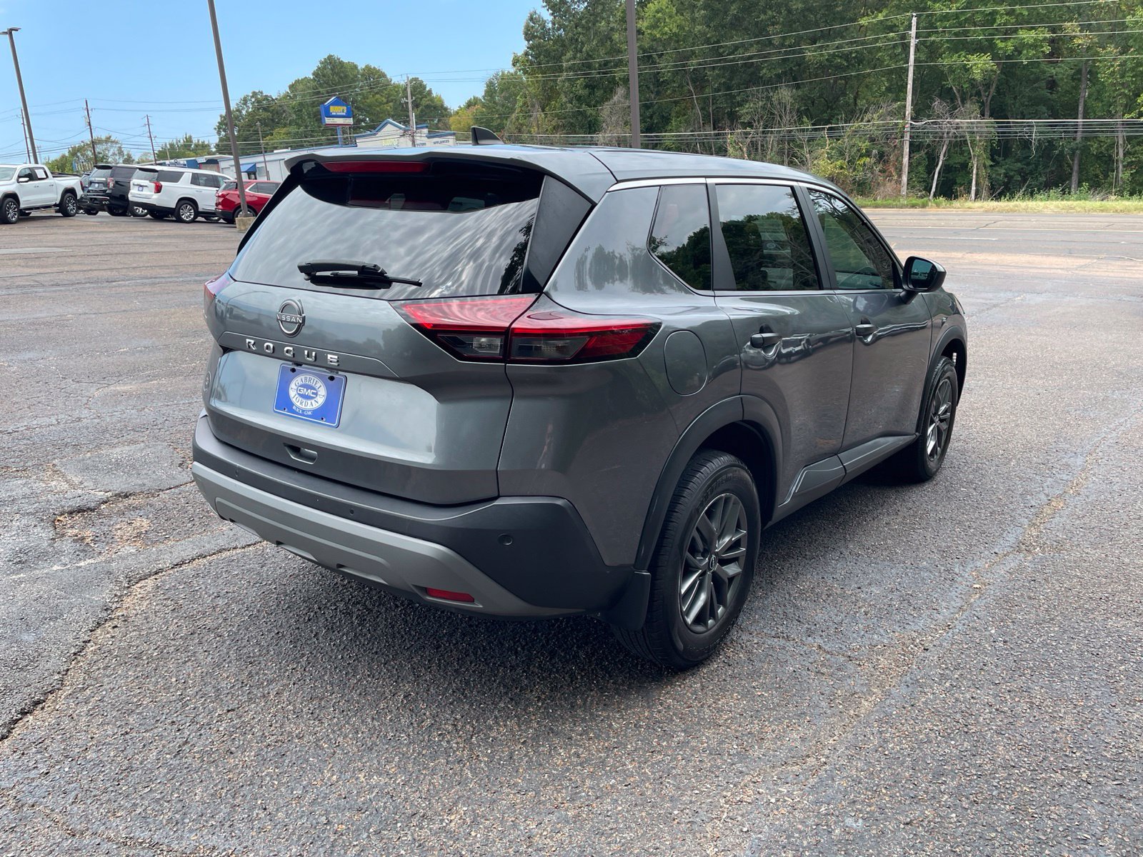 Used 2023 Nissan Rogue S FWD image 6