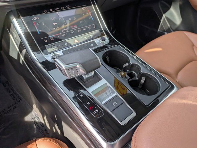 Used 2022 Audi Q8 Premium Plus image 23