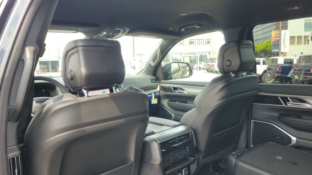 New 2025 Jeep Wagoneer Series II image 11