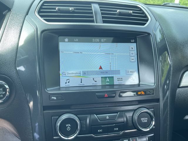 Used 2018 Ford Explorer XLT w/ Equipment Group 202A AWD/4WD image 14