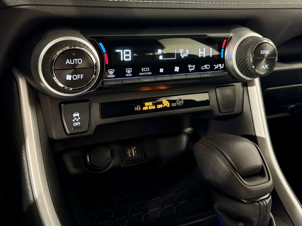 Used 2024 Toyota RAV4 LE image 19