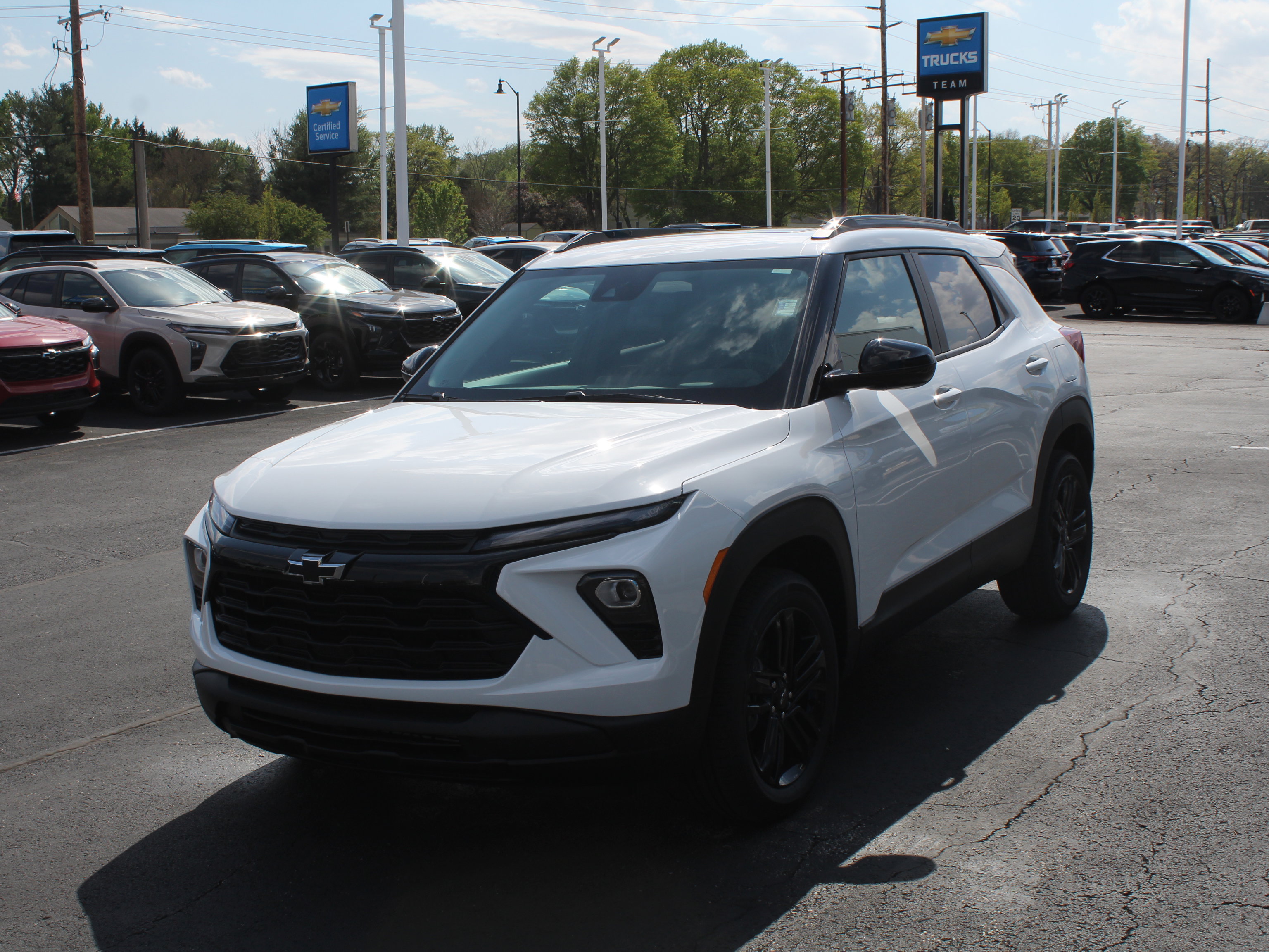 New 2026 Chevrolet TrailBlazer LT w/ Midnight Edition AWD/4WD image 7