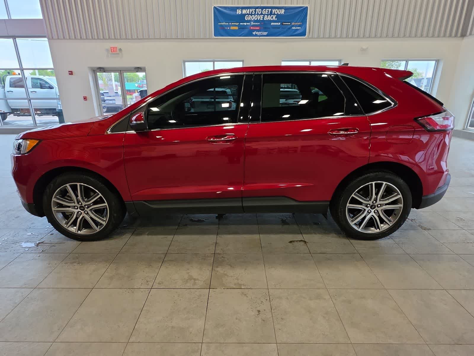 Used 2024 Ford Edge Titanium w/ Equipment Group 301A AWD/4WD image 11