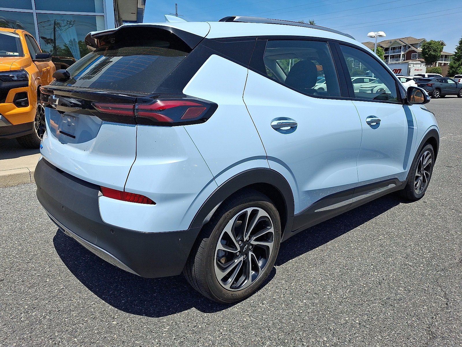 Certified 2023 Chevrolet Bolt EUV Premier w/ Sun & Sound Package FWD image 7