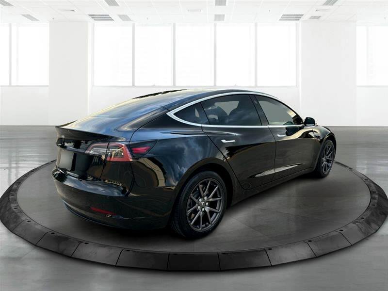 Used 2019 Tesla Model 3 Standard Range Plus image 7