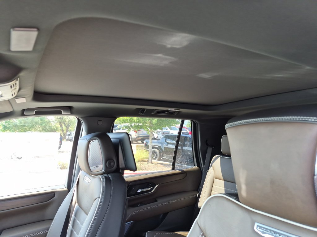 New 2026 GMC Yukon Denali Ultimate w/ LPO, Floor Liner Package AWD/4WD image 28