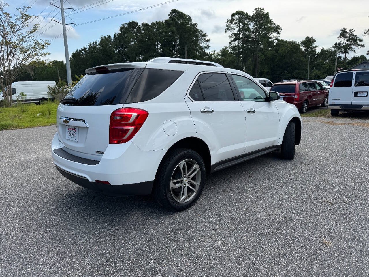 Used 2017 Chevrolet Equinox Premier w/ Enhanced Convenience Package AWD/4WD image 38