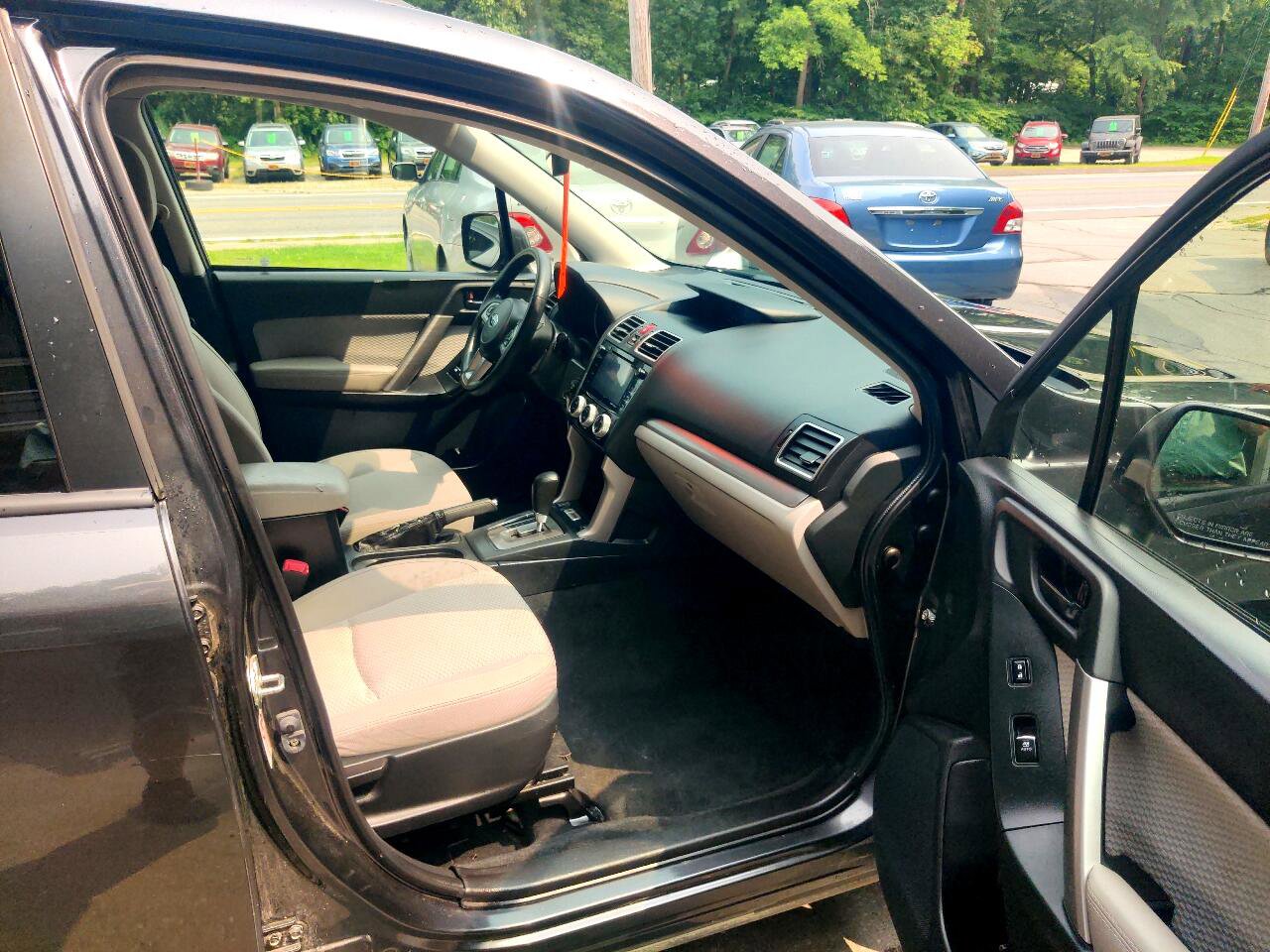 Used 2017 Subaru Forester 2.5i Premium w/ All-Weather Package image 15