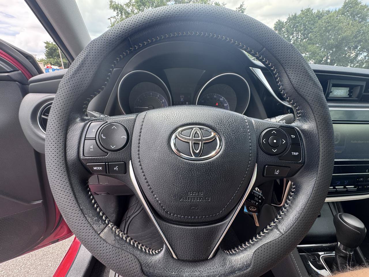 Used 2018 Toyota Corolla iM FWD image 21