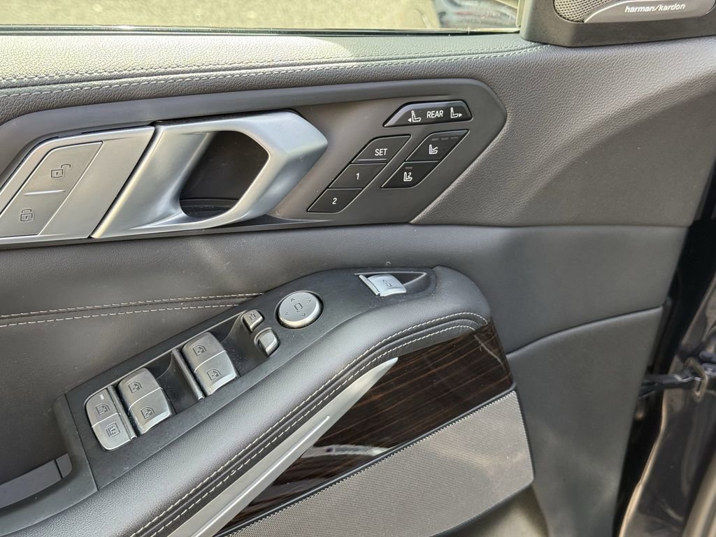 Used 2021 BMW X7 M50i w/ Cold Weather Package image 16