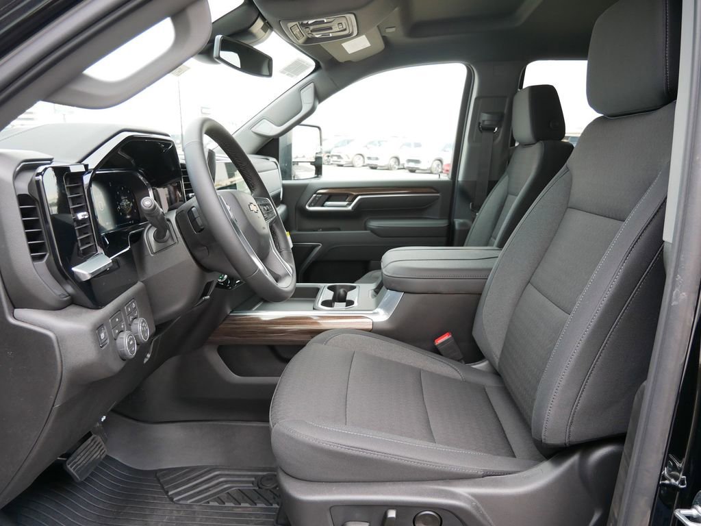 New 2026 Chevrolet Silverado 3500 LT w/ All Star Edition AWD/4WD image 14
