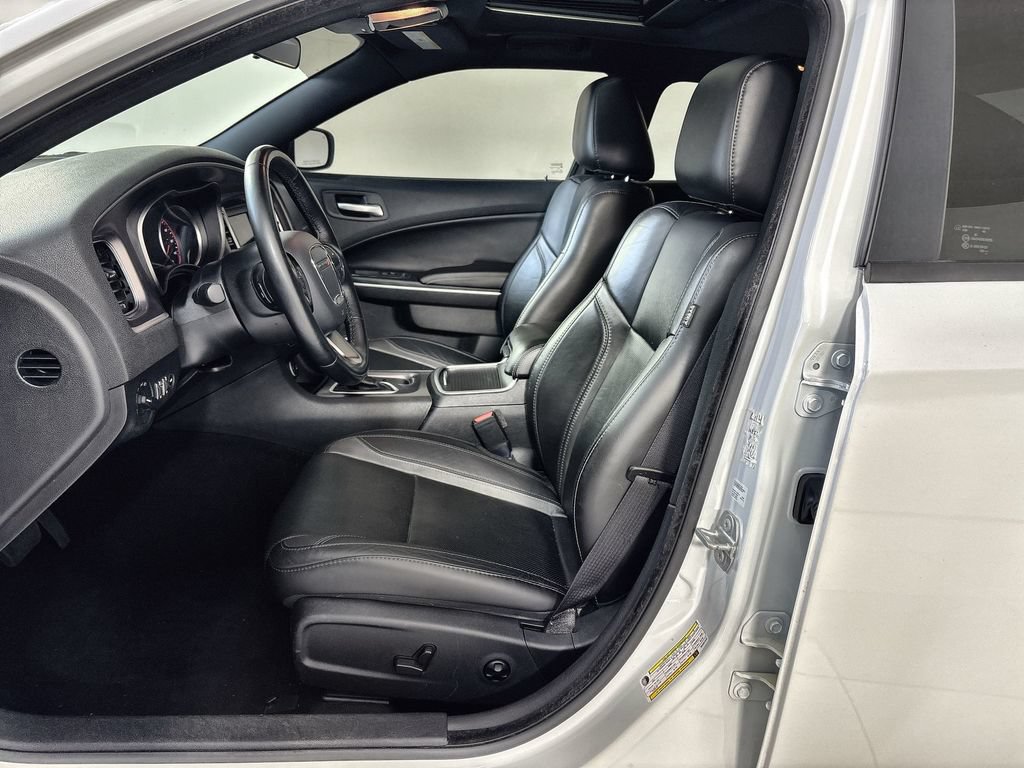 Used 2021 Dodge Charger SXT w/ Leather Interior Group RWD image 13