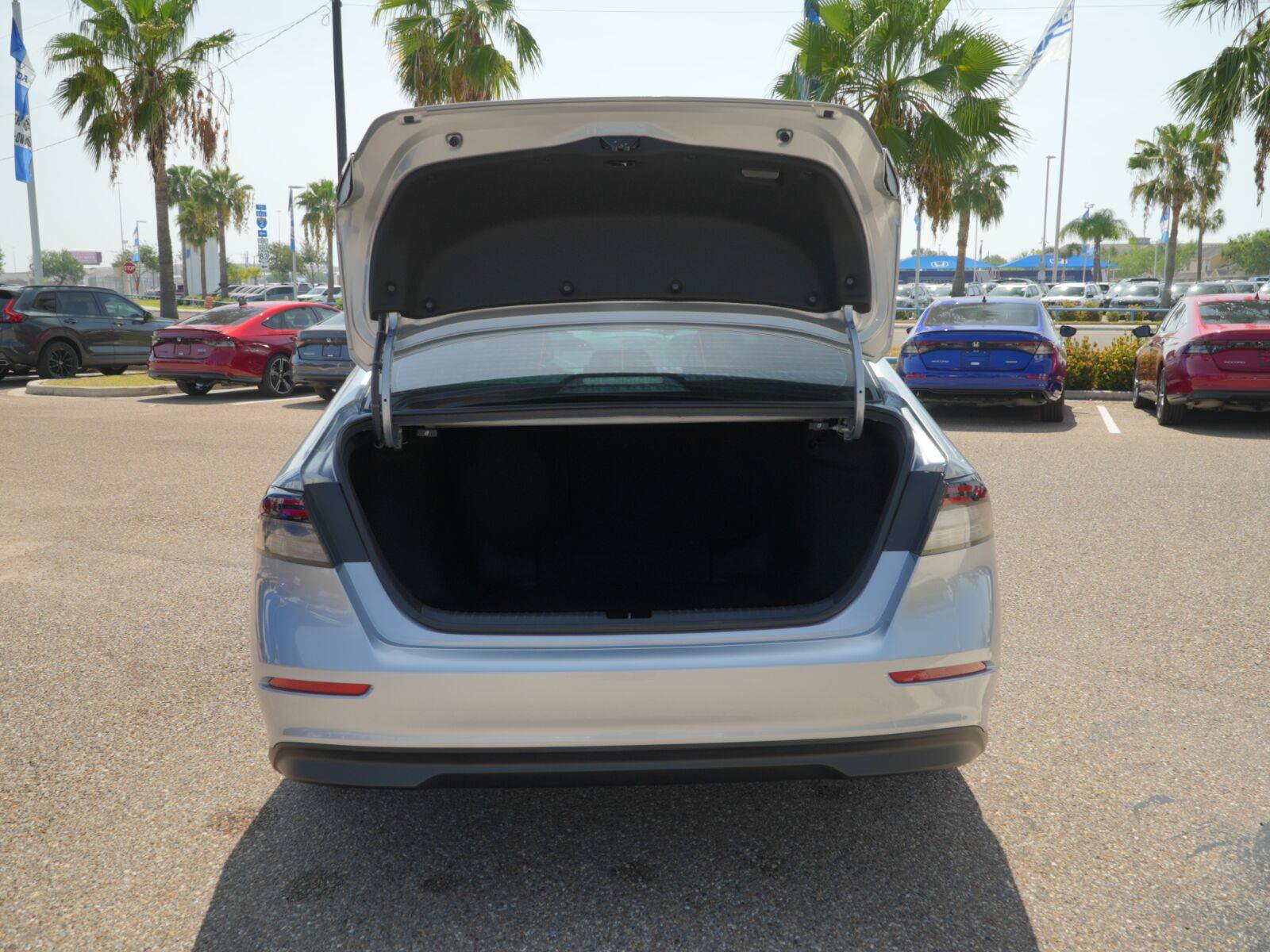 Used 2025 Honda Accord Sport image 12