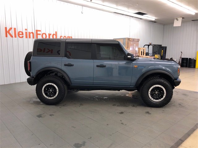 Used 2023 Ford Bronco Badlands image 11