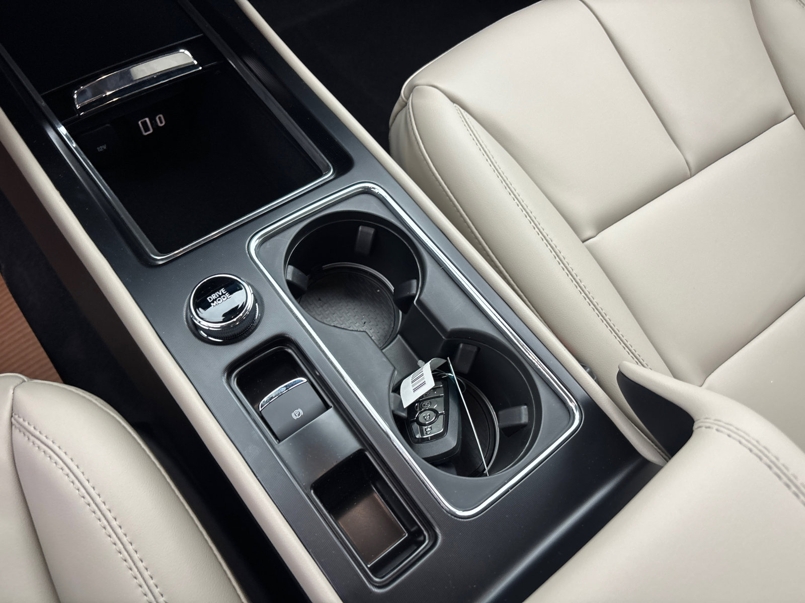 New 2026 Lincoln Corsair Premiere image 24