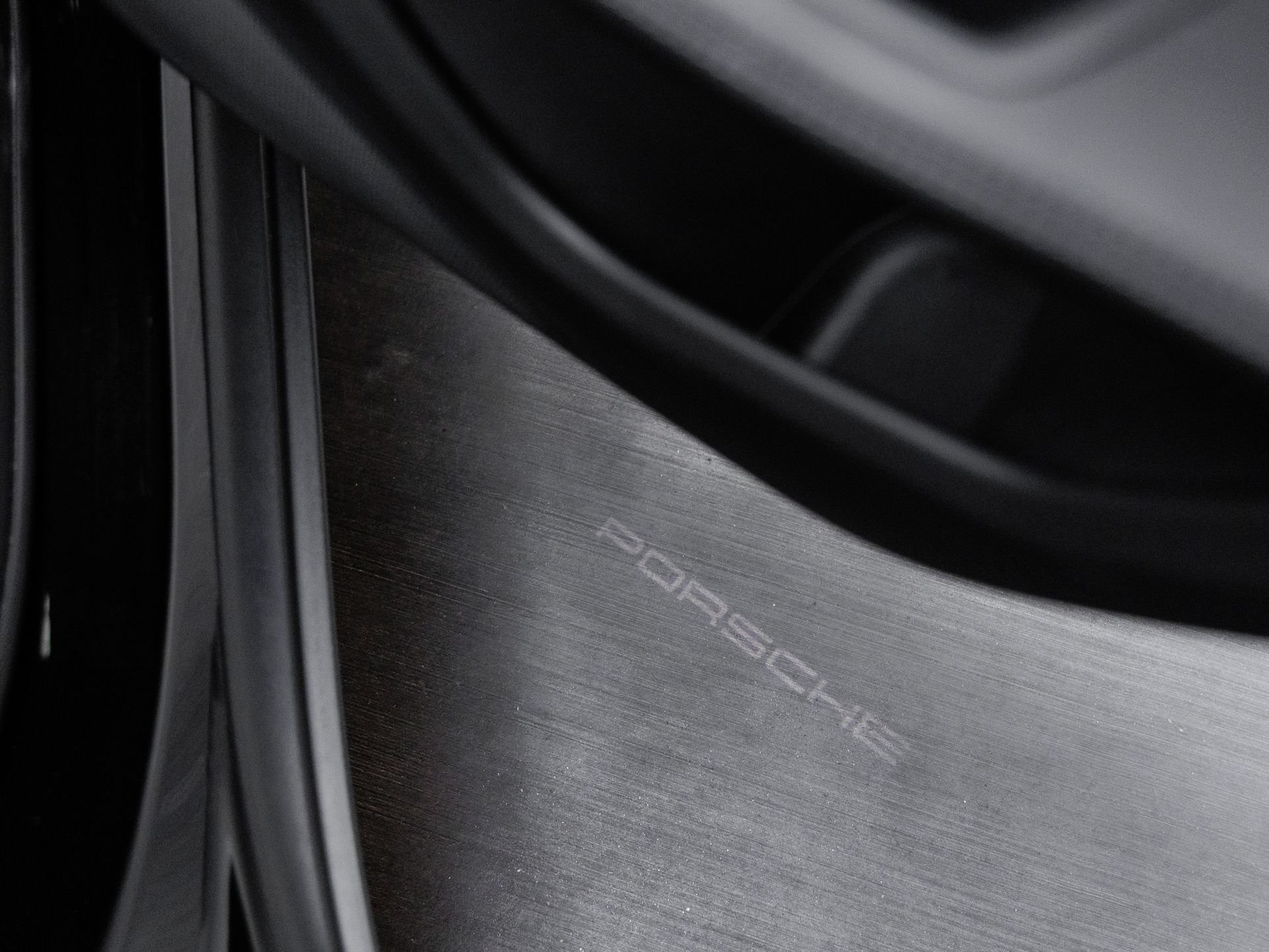 Certified 2026 Porsche Macan AWD/4WD image 36