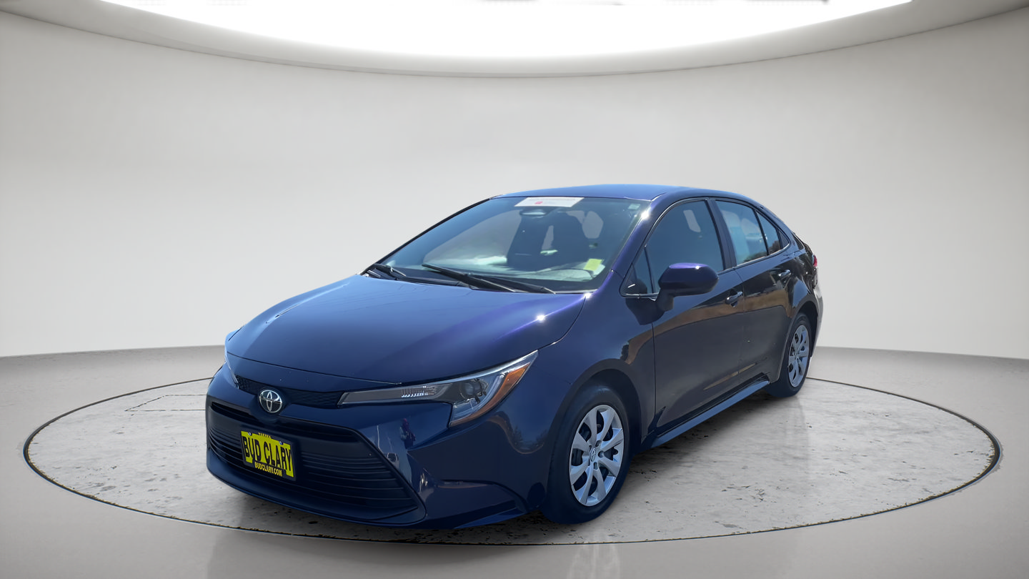 Certified 2025 Toyota Corolla LE FWD image 1