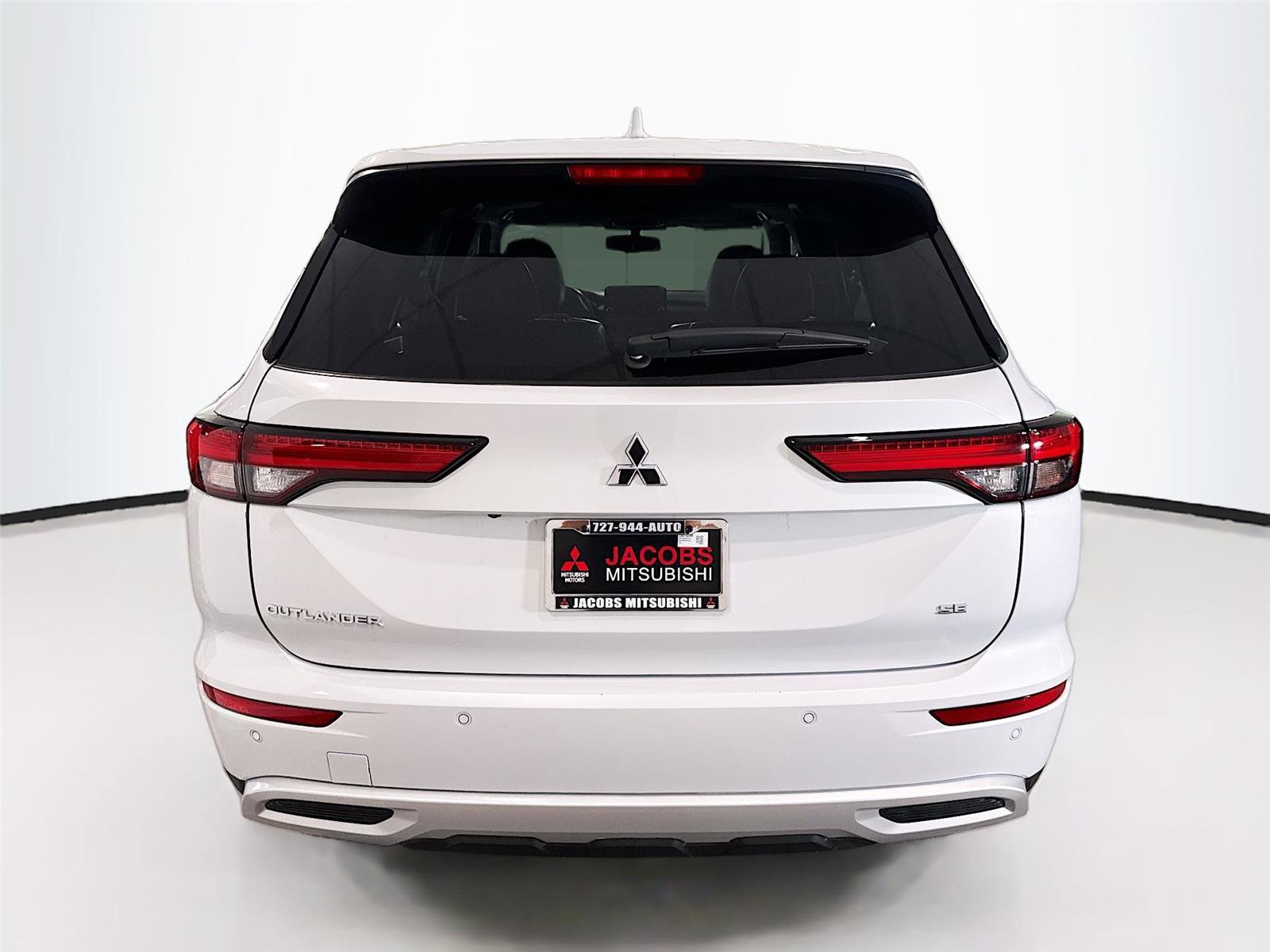 Used 2024 Mitsubishi Outlander SE FWD image 27